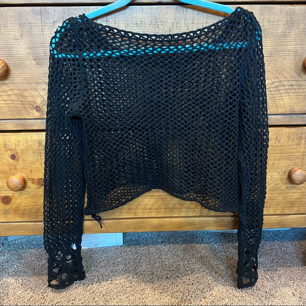 Beachy edgy crochet long sleeve from tiger Mist, Never worn